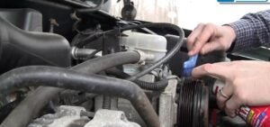 How to Clean Serpentine Belt • The Car How